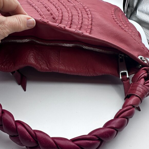 Fenn Wright Manson | Gorgeous Red Soft Leather Woven Hobo Bag - Picture 4 of 14